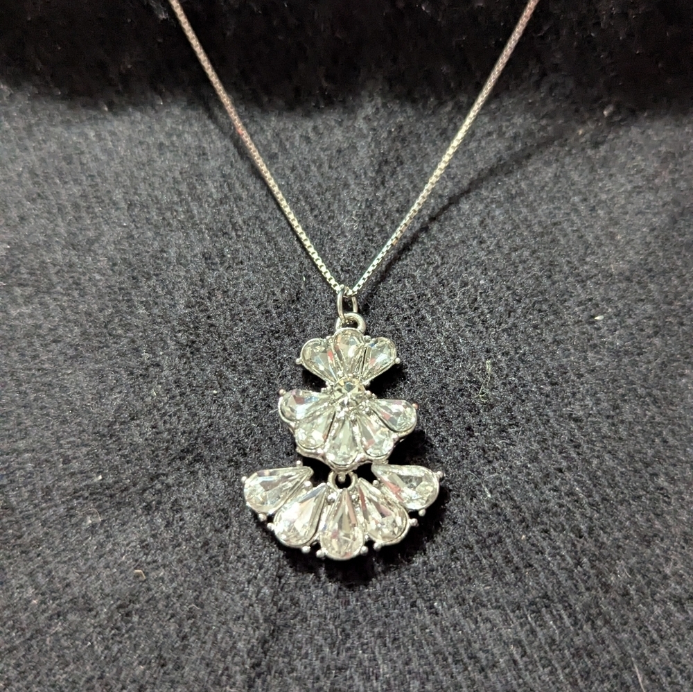 Silver Tone Clear Rhinestone Fan Shape Pendant Statement Necklace